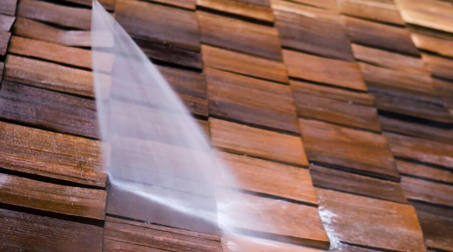 Expert flood damage restoration services in Liberty, IL